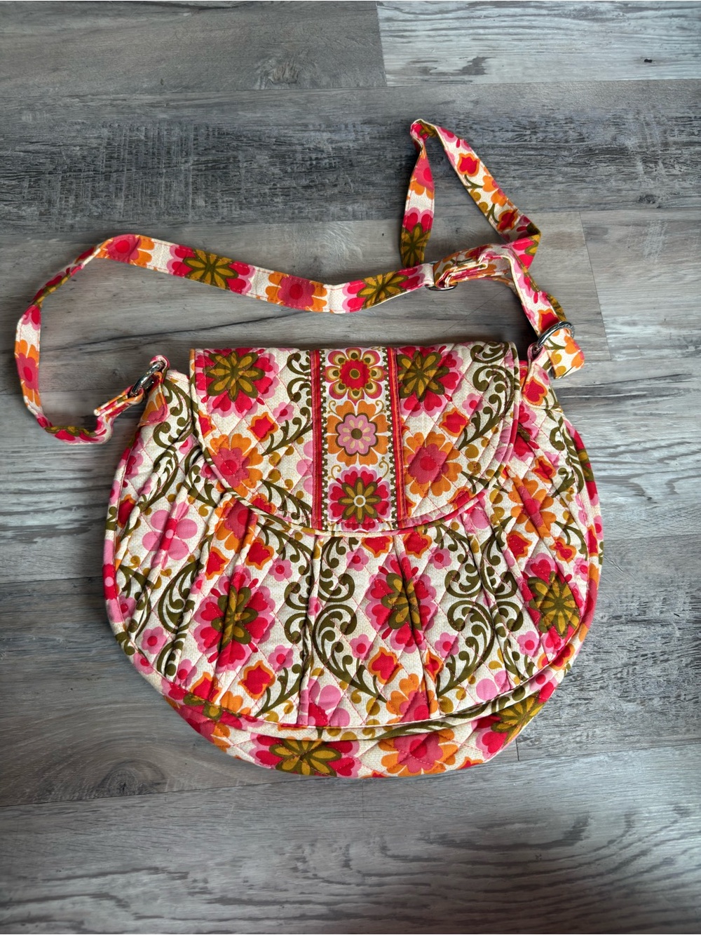 Vera Bradley Saddle Up Quilted Crossbody In Retired Pattern Folkloric